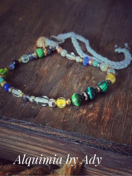 Alquimia Jewelry - Malachite beaded handcrafted bracelet/ Empathy and abundance healing crystals